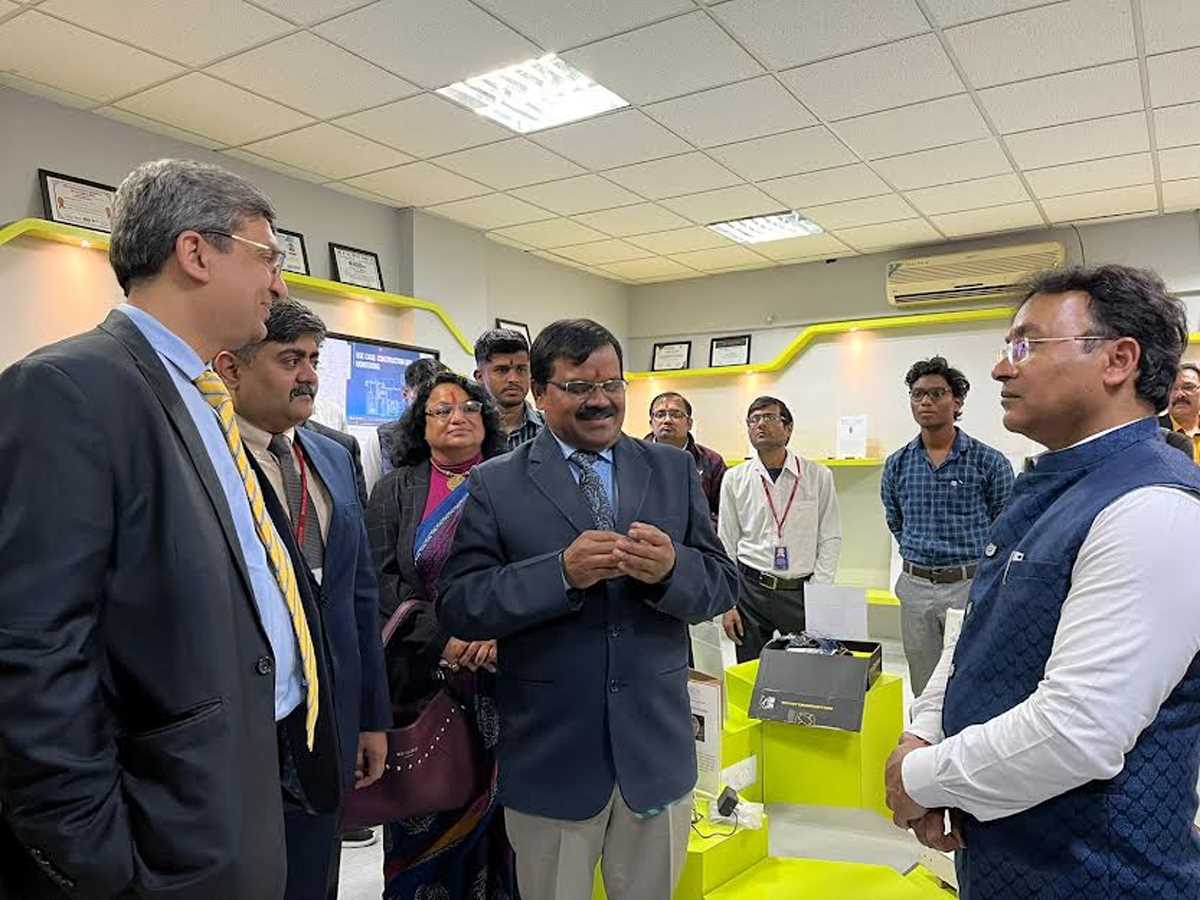 इंटरनेट ऑफ थिंग्स लैब का उद्घाटन, छात्रों को उद्यमशीलता का मिलेगा अवसर